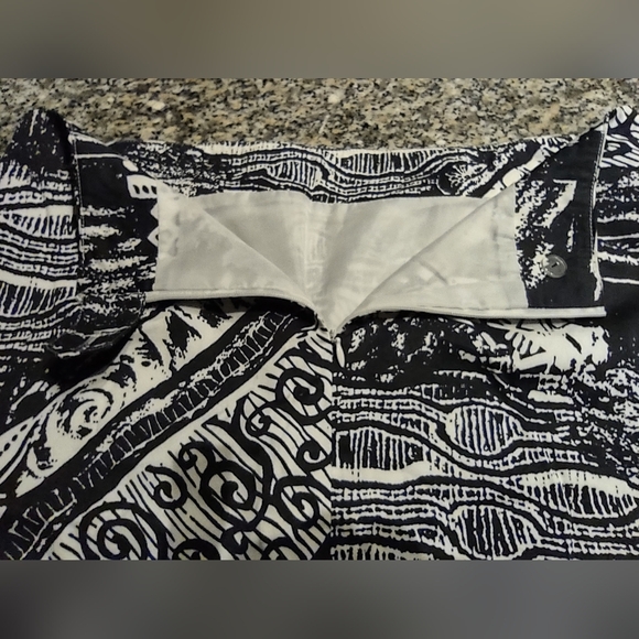 Cleo Petite Size 8P Lined Skirt Black and White Pattern - Picture 4 of 8